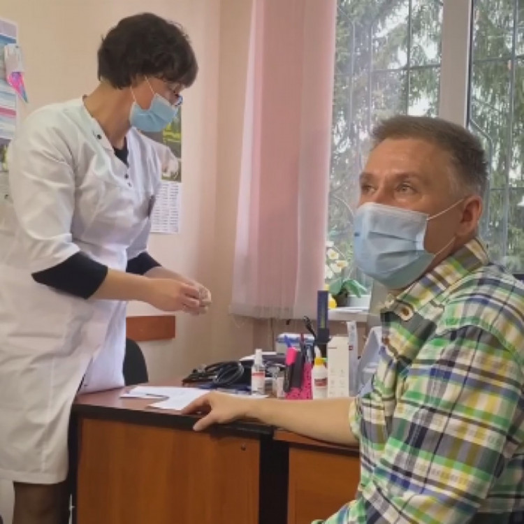 Ігор Матковський вакцинується від коронавірусу