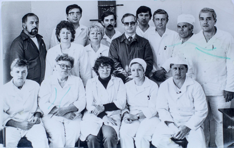 Группа врачей во время работы на Чернобыльской АЭС. Фото: личный архив Виталия Полонке