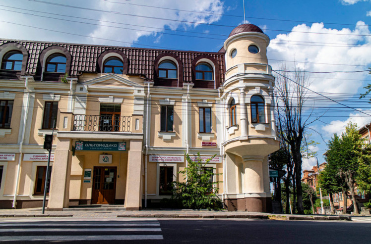 Медичний центр "Альтамедика". Фото: Сергій Бахмутов