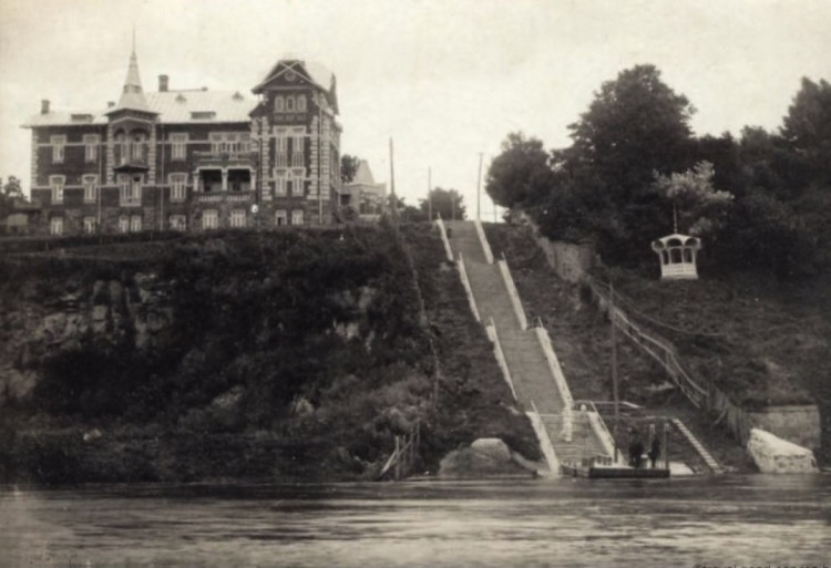 Лестницы, спроектированные Артыновым, архивное фото