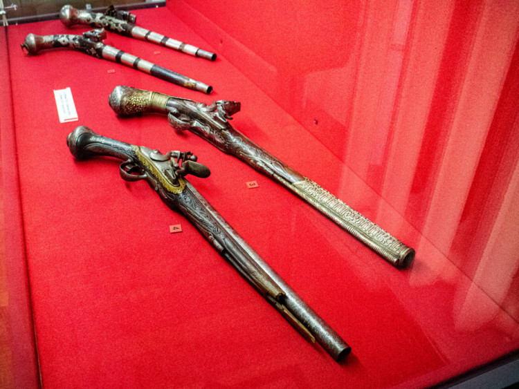 Вогнепальна зброя, виставка зброї у Вінниці