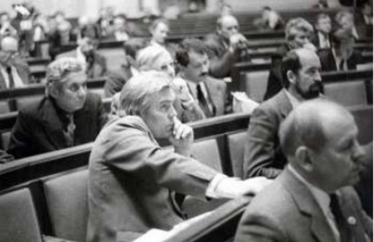 Борис Мокин во время пленарного заседания в Верховном Совете УРСР, 1991 г.