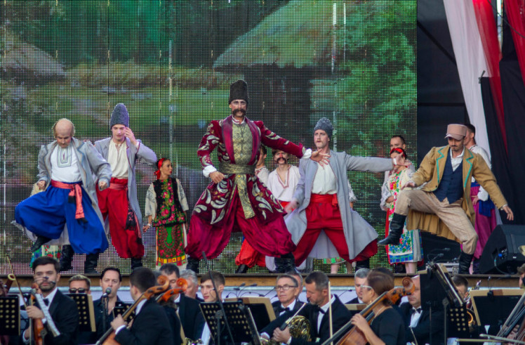 Оперный фестиваль в Тульчине. Сцена из балета Майская ночь