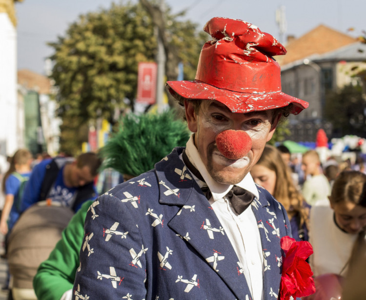 День города в Виннице 2017 года. цирковое искусство