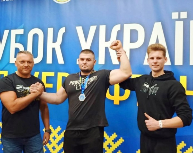 Спортсмен з Бара Вадим Квасюк став срібним призером Кубку України з жиму лежачи