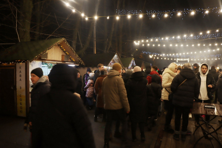 У Вінниці відкрили головну новорічну ялинку