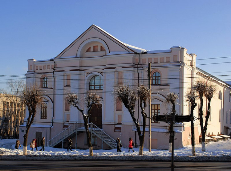 Здание, в котором работает Государственный архив Винницкой области