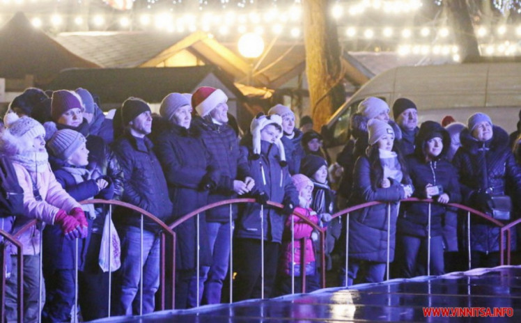 У Вінниці відбулося закриття головної новорічної ялинки міста