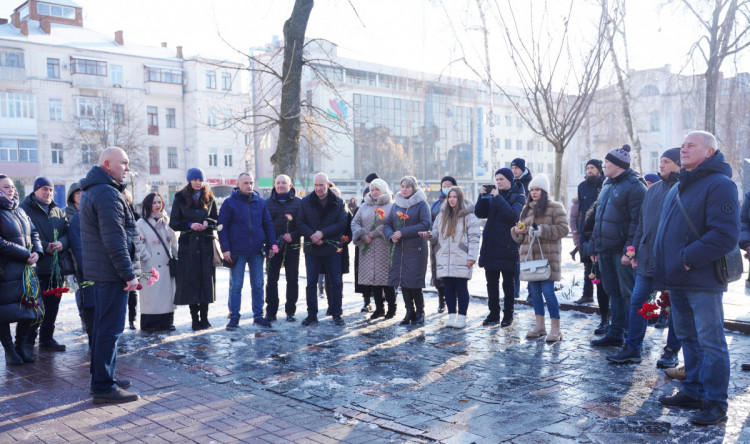 У Вінниці вшанували загиблих добровольців, які боролися за визволення Донецького аеропорту