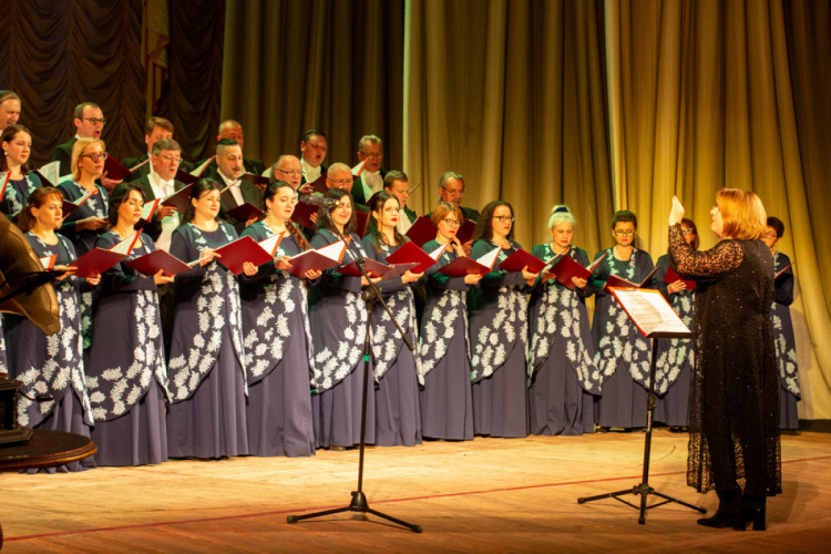 Концерт-реконструкція "Прилетіла ластівочка", хорова капела Українського радіо